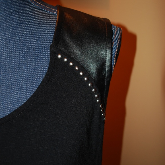 EUC Rock and Republic sleeveless Top - Picture 4 of 5